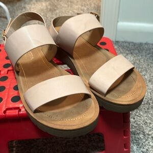 Light pink sandals